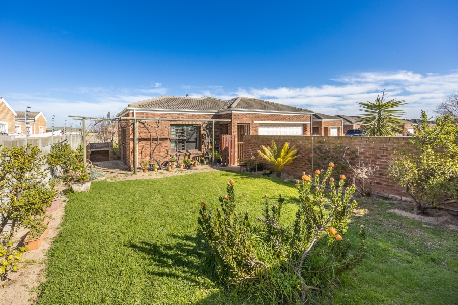 3 Bedroom Property for Sale in Vredelust Western Cape